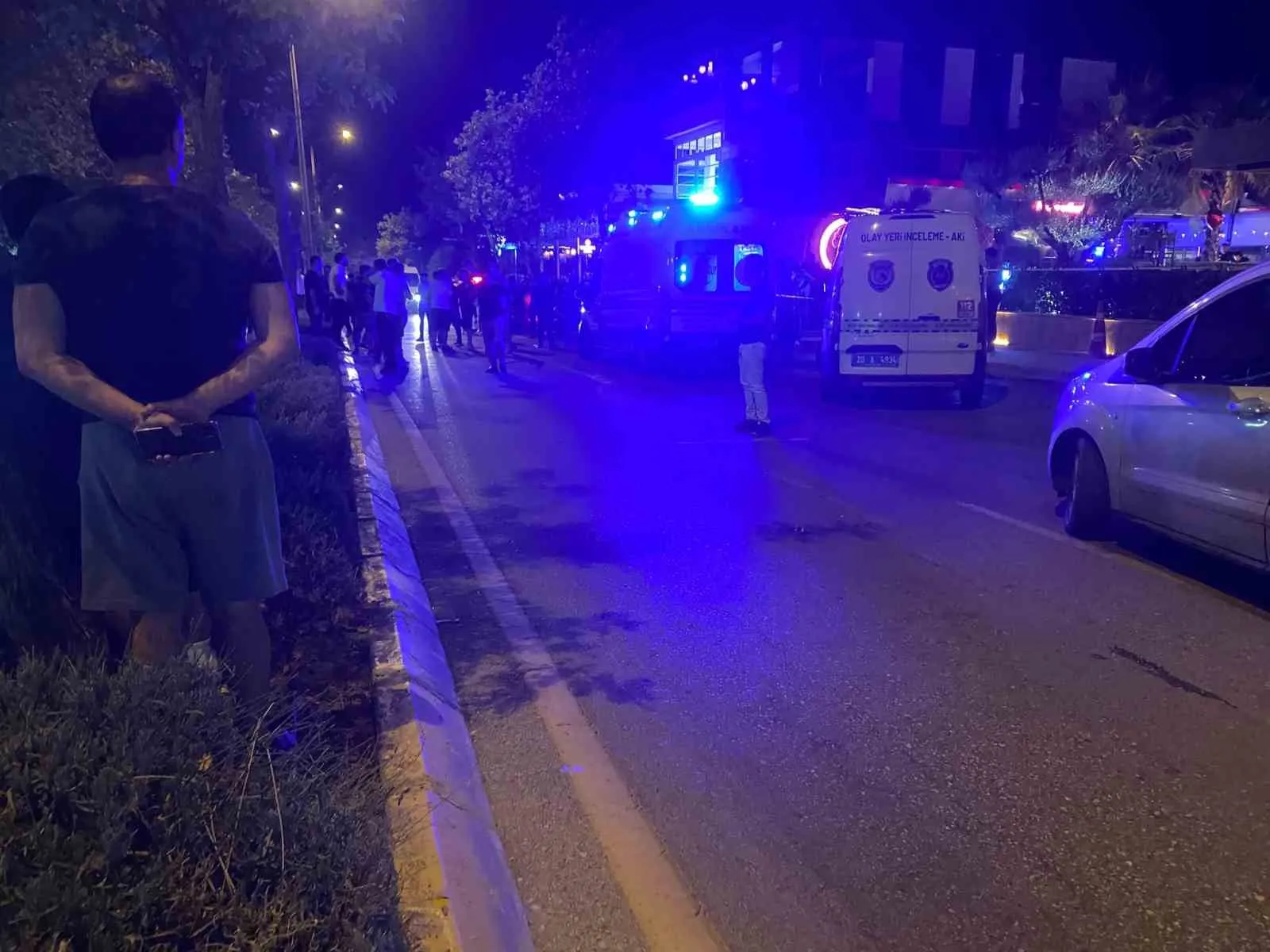 Denizli'de dehşet anları: Kafe önünde silahlı hesaplaşma