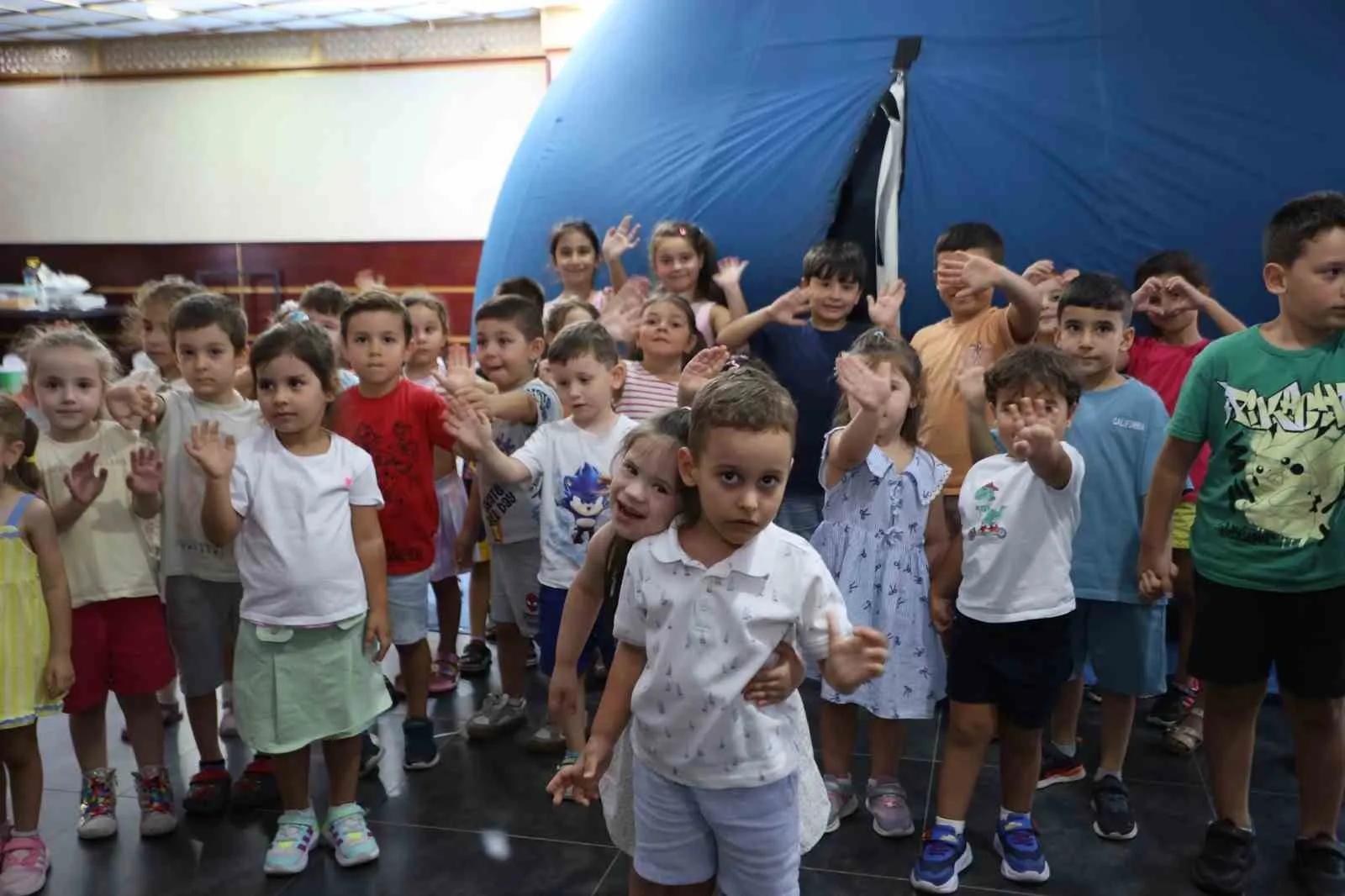 Yunusemre’de 30 Ağustos coşkusu: Çocuklar uzayın sınırlarını aştı