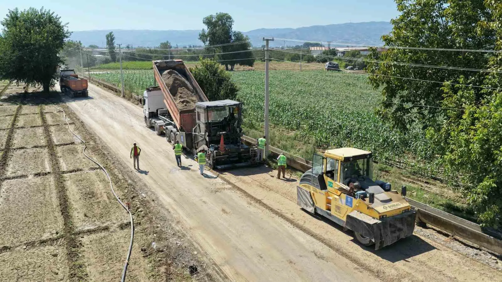 İncirliova’da Konforlu Ulaşım İçin Seferberlik: Yazıdere Yolu Modernize Ediliyor
