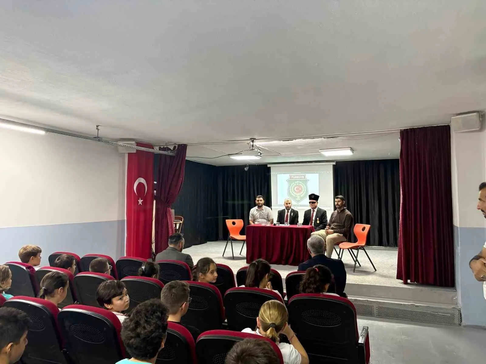 Gazilerden gençlere duygusal mesaj: Sizin başarınız bizim şifa kaynağımız