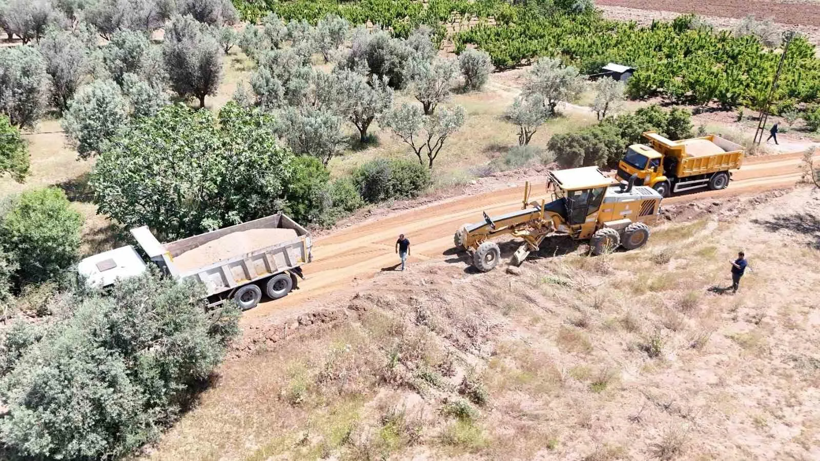 Şehzadeler’de üreticinin yol çilesi bitiyor: Hedef 350 kilometre