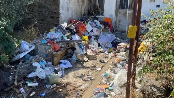 Bozdoğan’da hijyen operasyonu: Çöp evler tahliye edildi