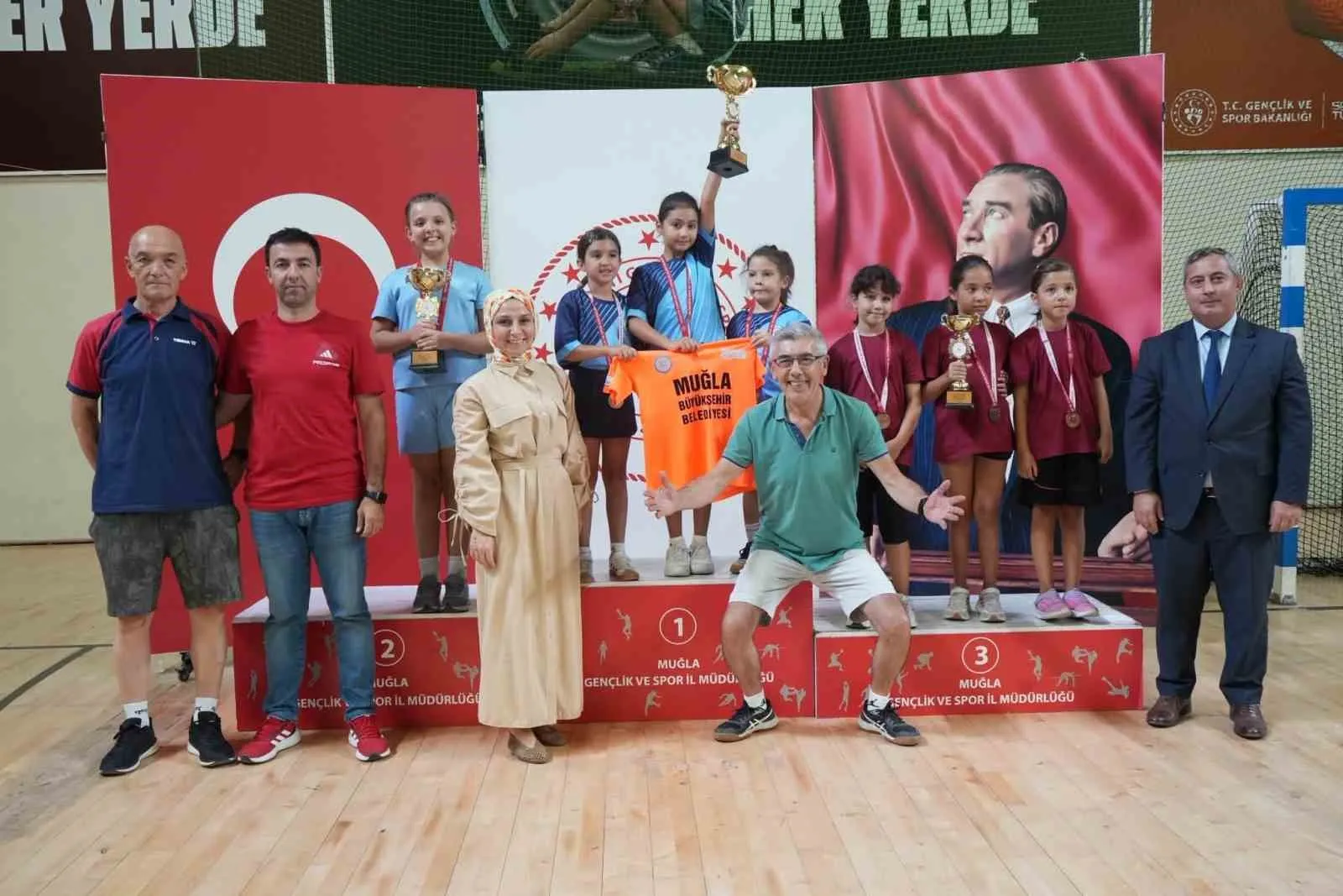 Geleceğin raketleri Menteşe’de sahne aldı: İl birinciliğinde madalyalar sahiplerini buldu