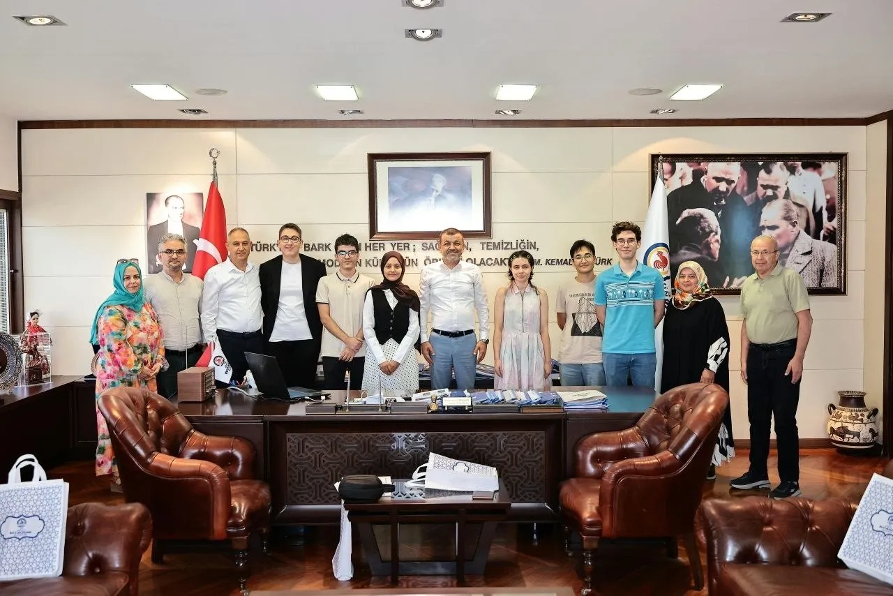 Denizli’nin gurur tablosu başkanlık makamında: YKS şampiyonlarına özel ağırlama