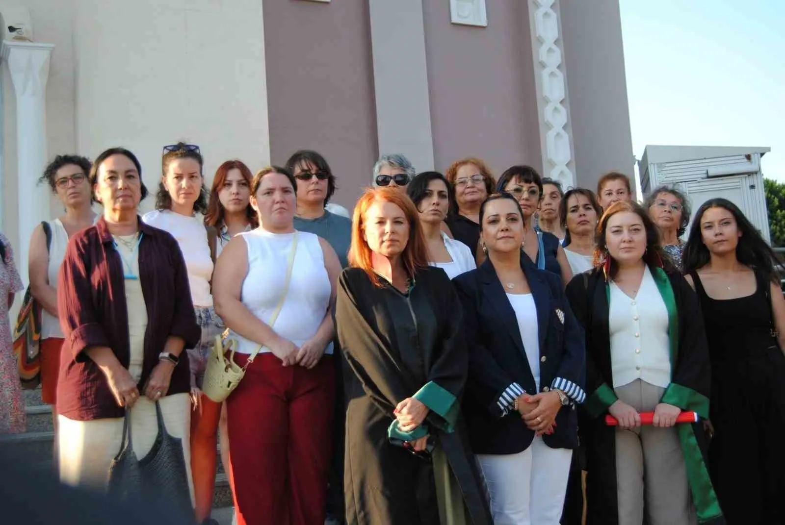Dehşet saçan eşten mahkemede pes dedirten savunma: Çok sevdiğim için yaptım