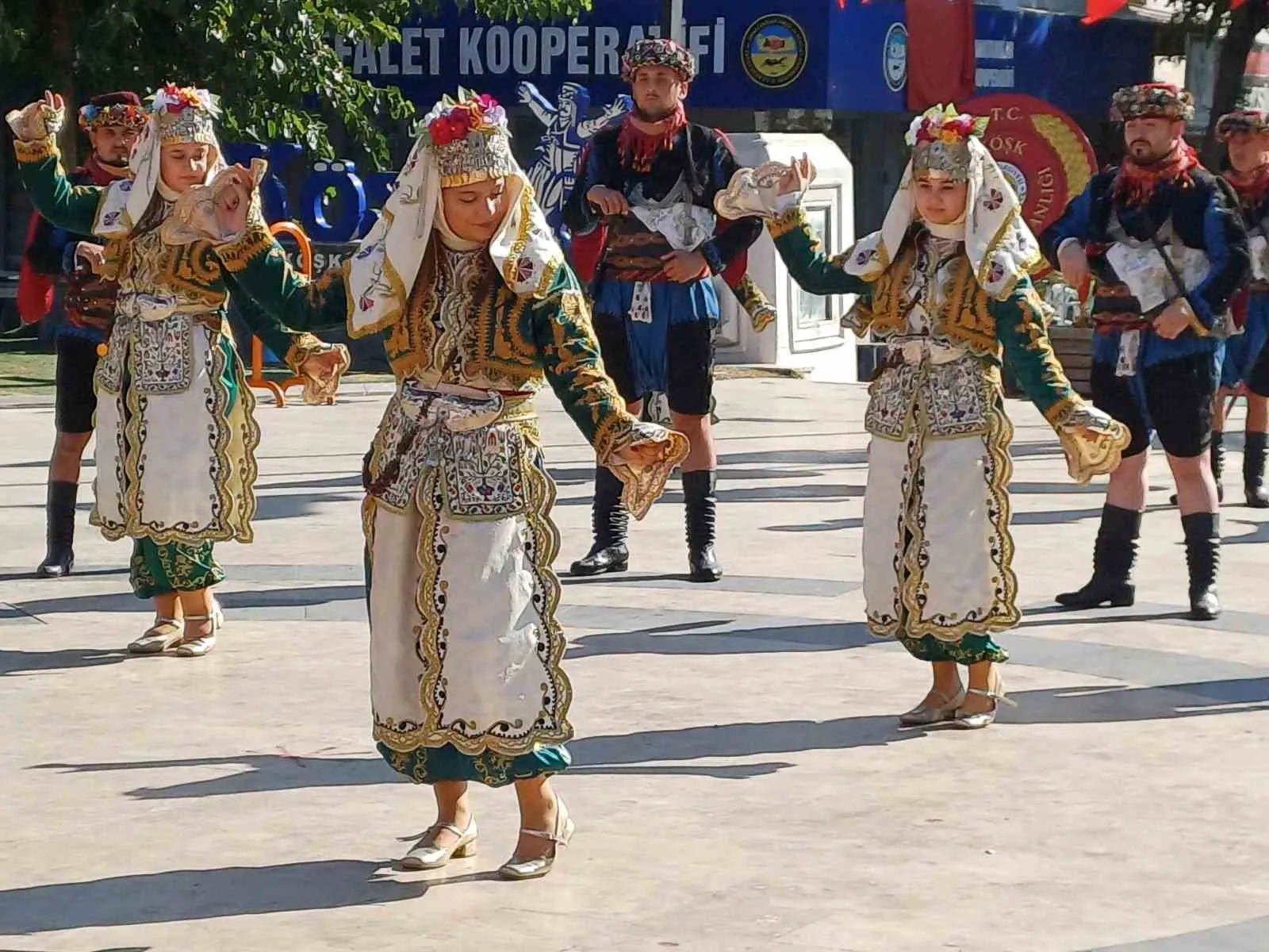 Köşk’te 6 Eylül gururu: Kurtuluşun 104. yılı meydanlarda yankılandı