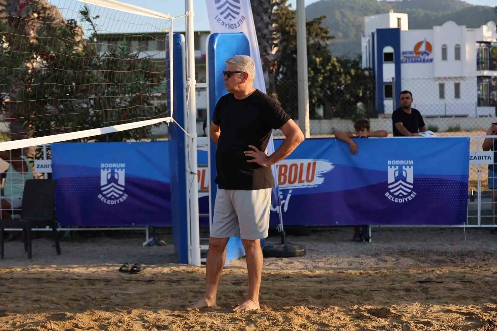 Bodrum’un simgesi haline geldi: Maviye açılan kapı şimdi Yalıkavak’ta
